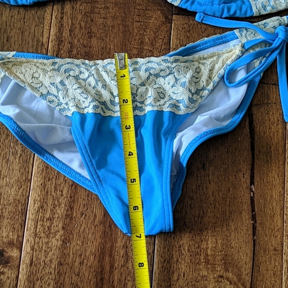 BLUE CREAM LACE PUCKER BACK BIKINI SET - Picture 4 of 6